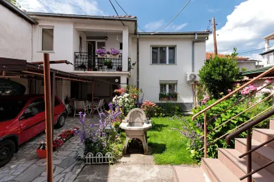 Bogdanoski Studios & Guest Rooms