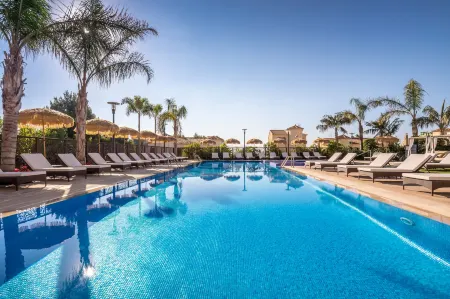 Barceló la Nucía Hills Отели в г. Кальоса-де-Энсаррья