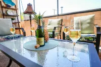 Centrally Located Kailua-Kona Condo w/ Lanai!