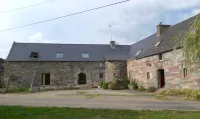 Kirnanogh - Charming Bed & Breakfast with swimming pool near Lac de Guerlédan Hotels in Cleguerec