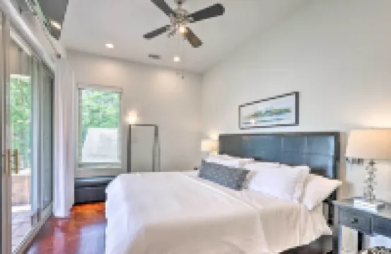 Waterfront Home ~ 4 Mi to Oaklawn Racing Casino!