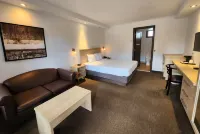 Ramada by Wyndham Laval