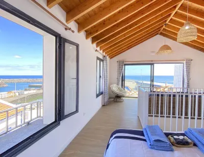 Casa da Baleia T2 Localizado à Beira-mar Virado a Menos de 5 Min. a pé da Praia Marina de Vila Franca do Campo - Azores Islands 주변 호텔