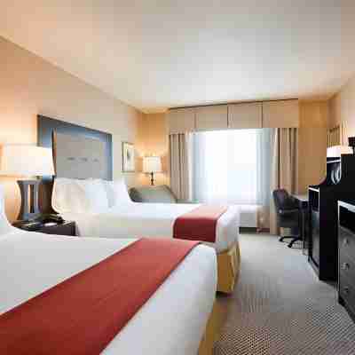 Holiday Inn Express & Suites Bossier City Rooms