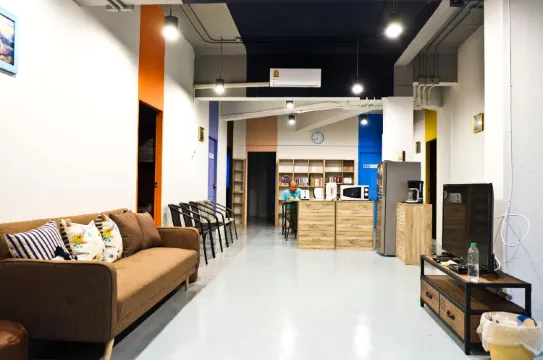 ห้องพักส่วนตัว 3 ห้องนอนพร้อมห้องน้ำรวม - พักได้ 3 ท่าน