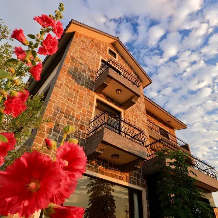 Floral Land B&B Отели рядом с достопримечательностью «Станция Zhixue»