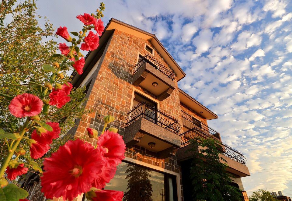 Floral Land B&B Thumbnail 4