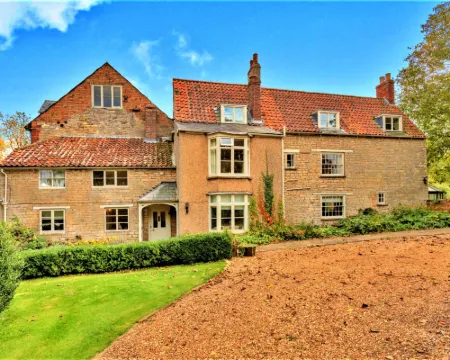 Islip Mill House - Beautiful Riverside Home 케터링 호텔