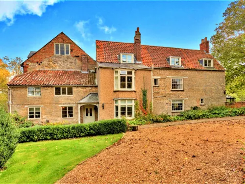 Islip Mill House - Beautiful Riverside Home Hotels in Kettering