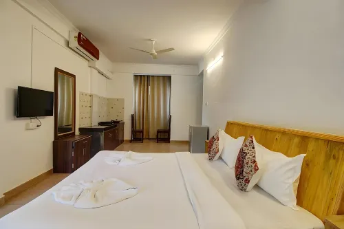 Hotel Pleasure Inn Near Turtle Beach Morjim Manage by ld Group of Hospitality Hotels in Chopdem