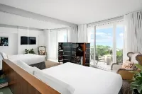 Nautilus Sonesta Miami Beach