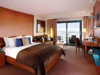 The Royal Yacht - 4-Star