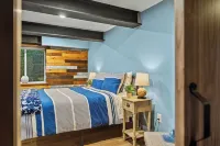 The Bigwood Cabin by Avantstay Hot Tub, Firepit, Pool Table, Private Yard Hotels near Mountain Vaporz