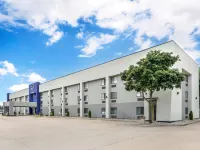 Baymont by Wyndham Champaign Hotels in Champaign