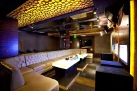108 Hotel by Him Các khách sạn ở Tây Jakarta