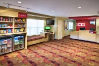 Candlewood Suites Boston North Shore - Danvers Các khách sạn ở Danvers