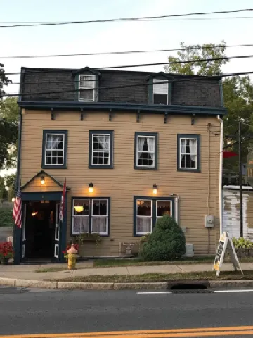 #1, Studio Apartment in Historic Building