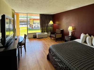 OYO Hotel Phenix City Central