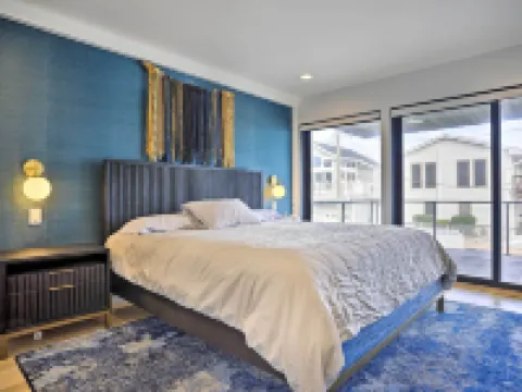 Luxury Long Beach Villa with Ocean Views! Hotels in Long Beach