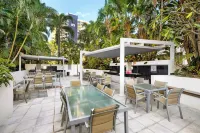 Artique Surfers Paradise - Official - Holiday Apartments