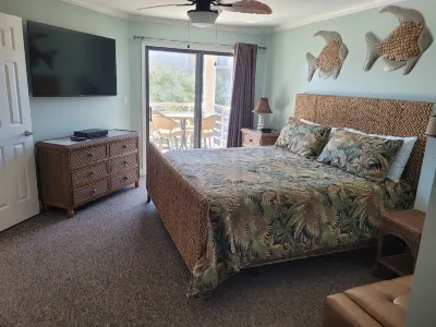 2 FREE DAILY Hours of Tennis or Pickleball...2 Oceanfront pools, with hot tubs, Hotels near Shelter Cove Harbour & Marina