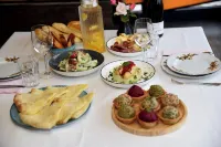 Hotel Chiatureli Hotels in Zeda Sazano