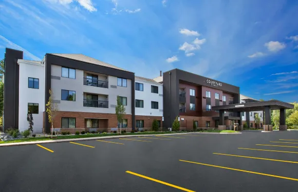 特拉弗斯城萬豪萬怡酒店