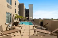 Holiday Inn Express & Suites FORT LAUDERDALE AIRPORT SOUTH by IHG - Rooftop Pools