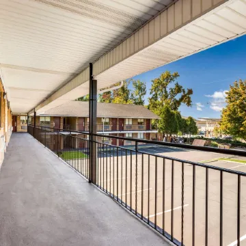 Red Carpet Inn Edison