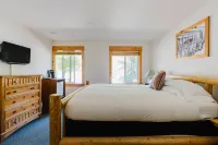 クリスタル マウンテン ホテルズ