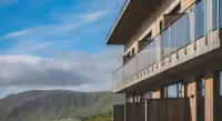 Black Beach Suites - Romantic