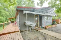 1 Mi to Burr Oak Lake: Cozy Family Home! - 3-Star