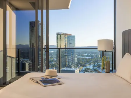 Peppers Broadbeach Отели рядом с достопримечательностью «Панорама Тауэр»