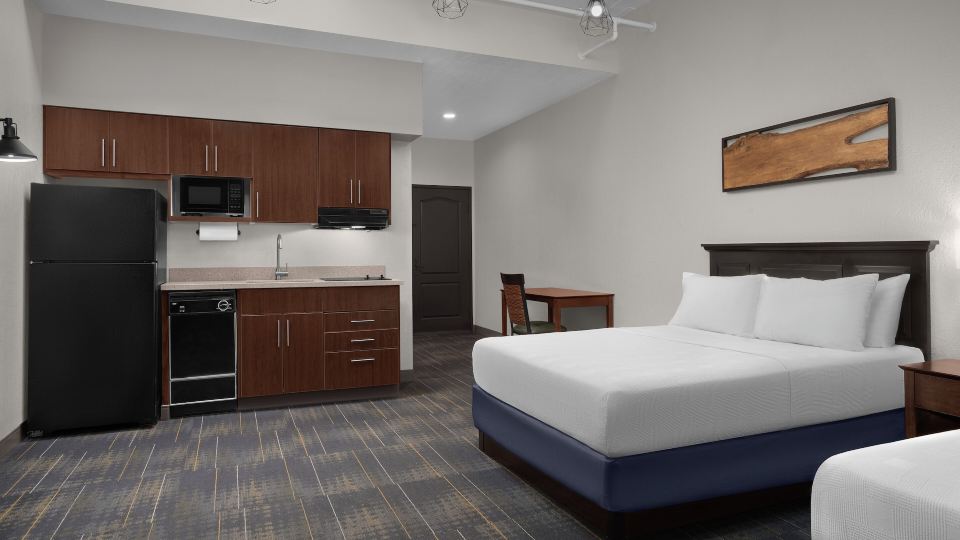 The Suites Hotel at Waterfront Plaza