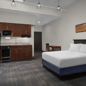 The Suites Hotel at Waterfront Plaza