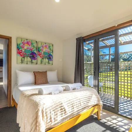 Harvest Cottage Onetangi Отели рядом с достопримечательностью «Уаихеке»