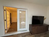 Cozy private suite in pleasant Rio Rancho with AC, WiFi, TV Hotels in Rio Rancho