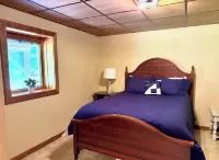 Lakefront Cabin Boat slip Wifi Fishing Firepit