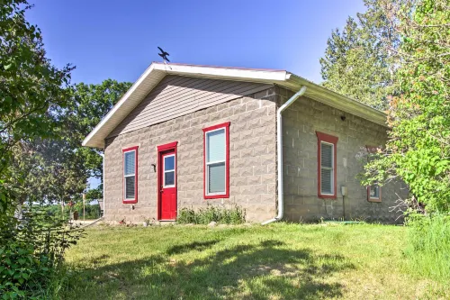 Bungo Creek Retreat w/ Multi-Use Trails & a Creek - parking