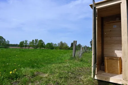 Bee wagon with fireplace & sauna can be used all year round in the natural garden
