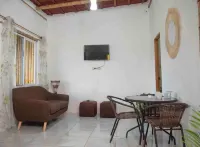 Private New 1BD/1Bath Bungalow on Lush Green Land Hotels in Santa Elena