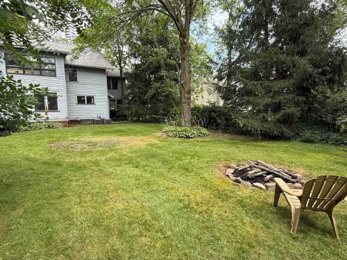 The Wright House, A Stunning, BIG, 4-Bedroom in Warren, Century Home Restored! Hotels in Warren