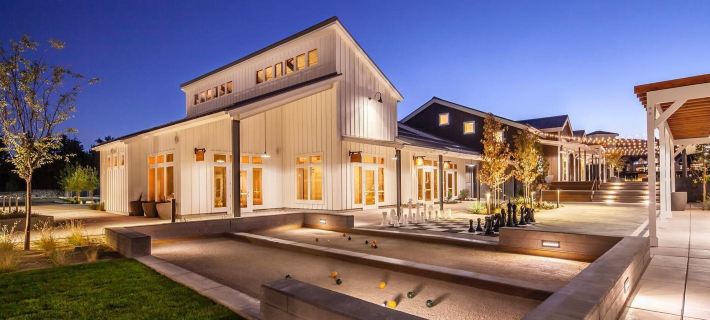 Modern 1Br Reno Retreat · Spring Views & Hot Tub Hotels in Washoe County