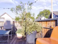 Stylish apartment with large terrace, air conditioning and parking space Hotels in Deidesheim