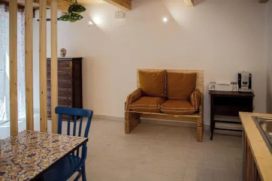 Cozy studio apartment within walking distance of the Archaeological Excavations of Pompeii