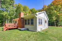 Walk to Water: Lake House in Suring! - WiFi