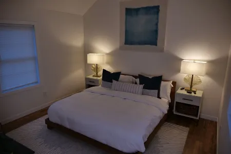 Greenport Walk to beach & vineyard from this brand new home