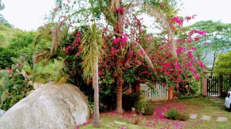 Picturesque Inn Casa Amarela