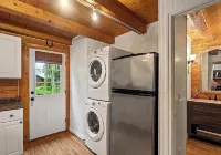 Cozy 2-loft cabin in enchanting Biglake with WiFi, and lake access close by Hotels in Big Lake