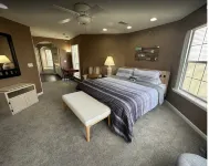 Pet-Friendly Cozy Lake Getaway – Relaxing 2BR Retreat Near Branson Fun